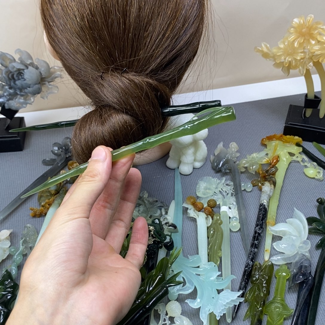 叶***炫蛇纹石玉合金发饰