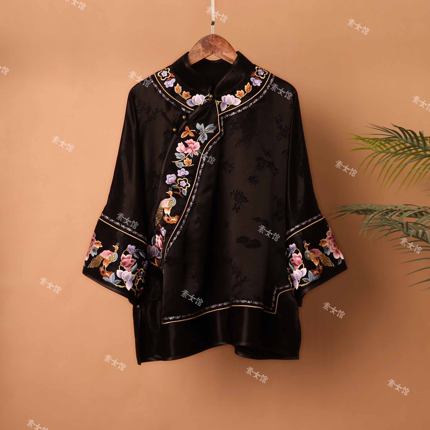 250073夏季新款复古重工刺绣太太服