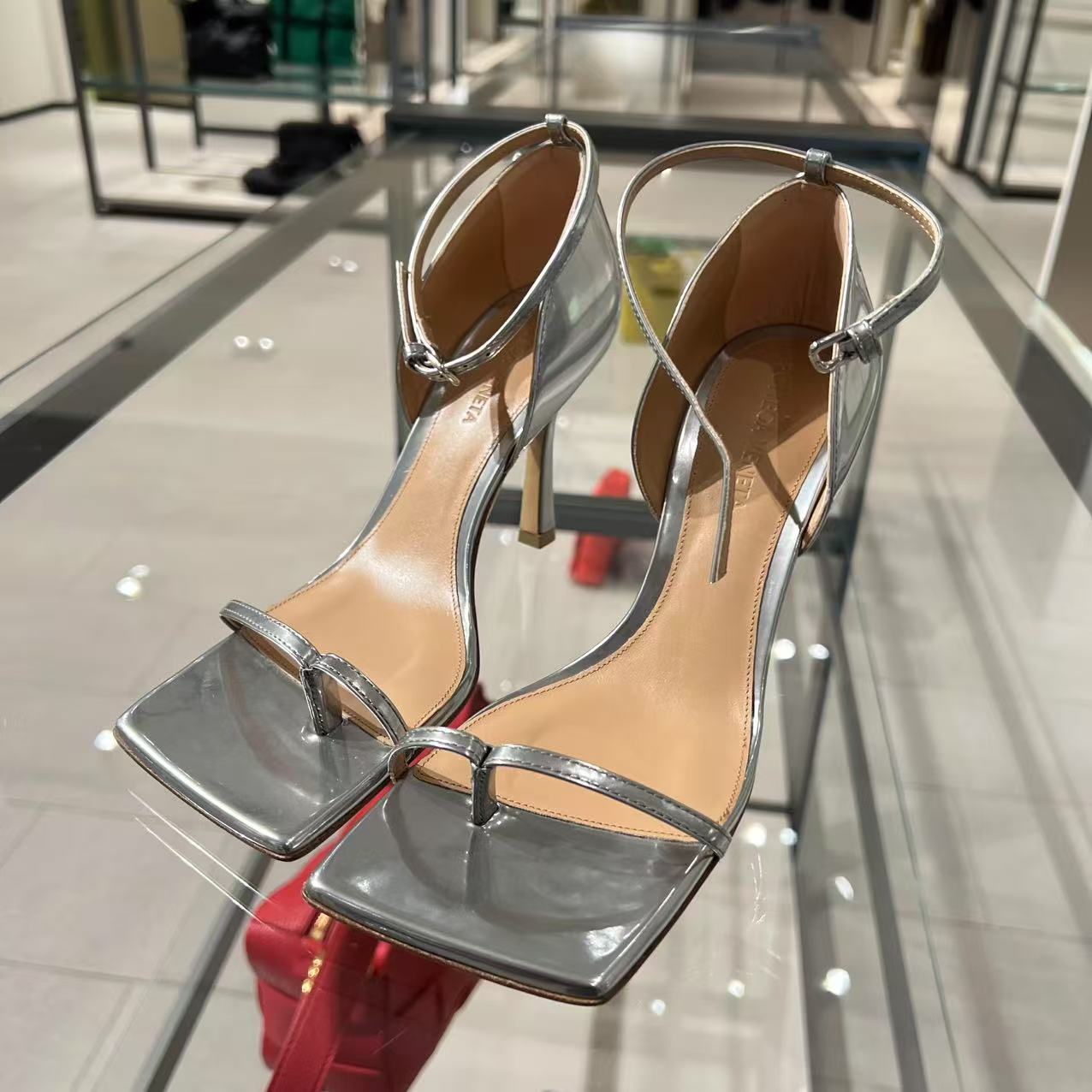 未使用 BOTTEGA VENETA/葆蝶家 /七七/高跟鞋