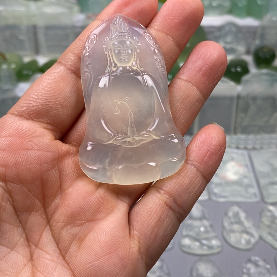 未镶嵌蛇纹石玉颈饰