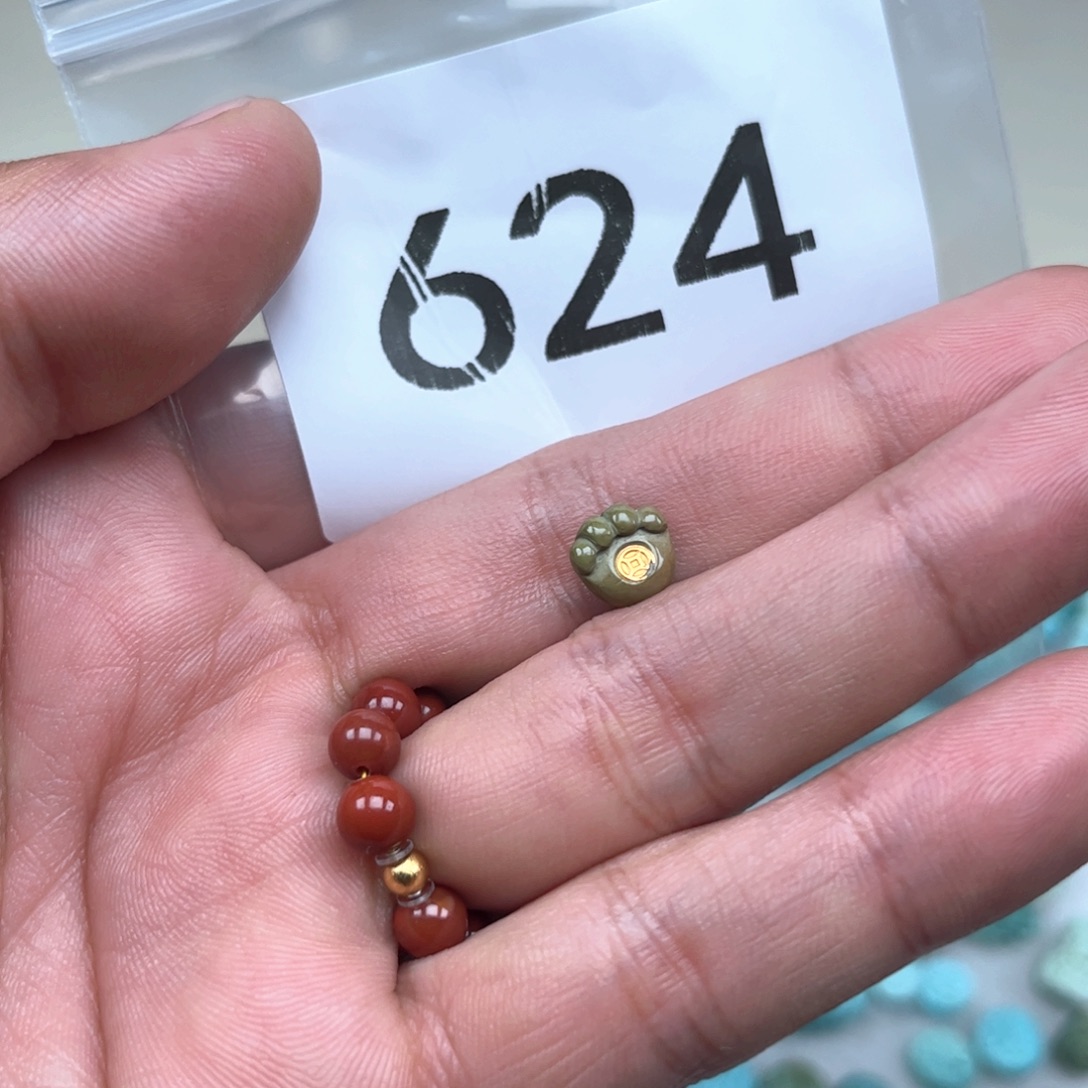 南红玛瑙未镶嵌珠宝奇石