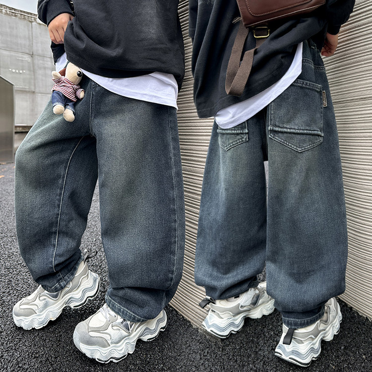 【秋款上新】儿童牛仔裤中大童纯色贴标时髦痞帅宽松男女童休闲裤子