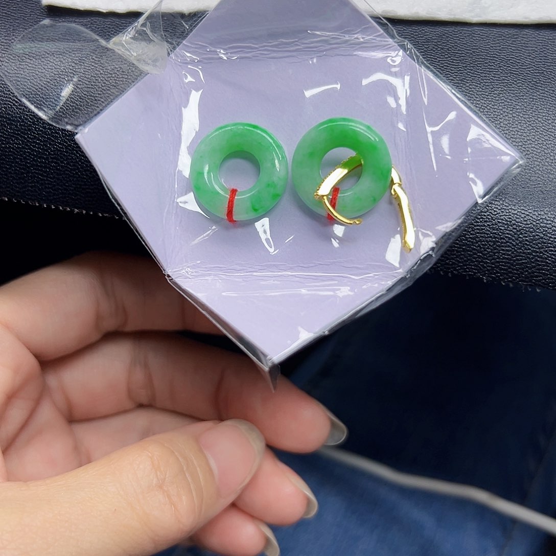 翡翠耳饰未镶嵌天然缅料A货一件