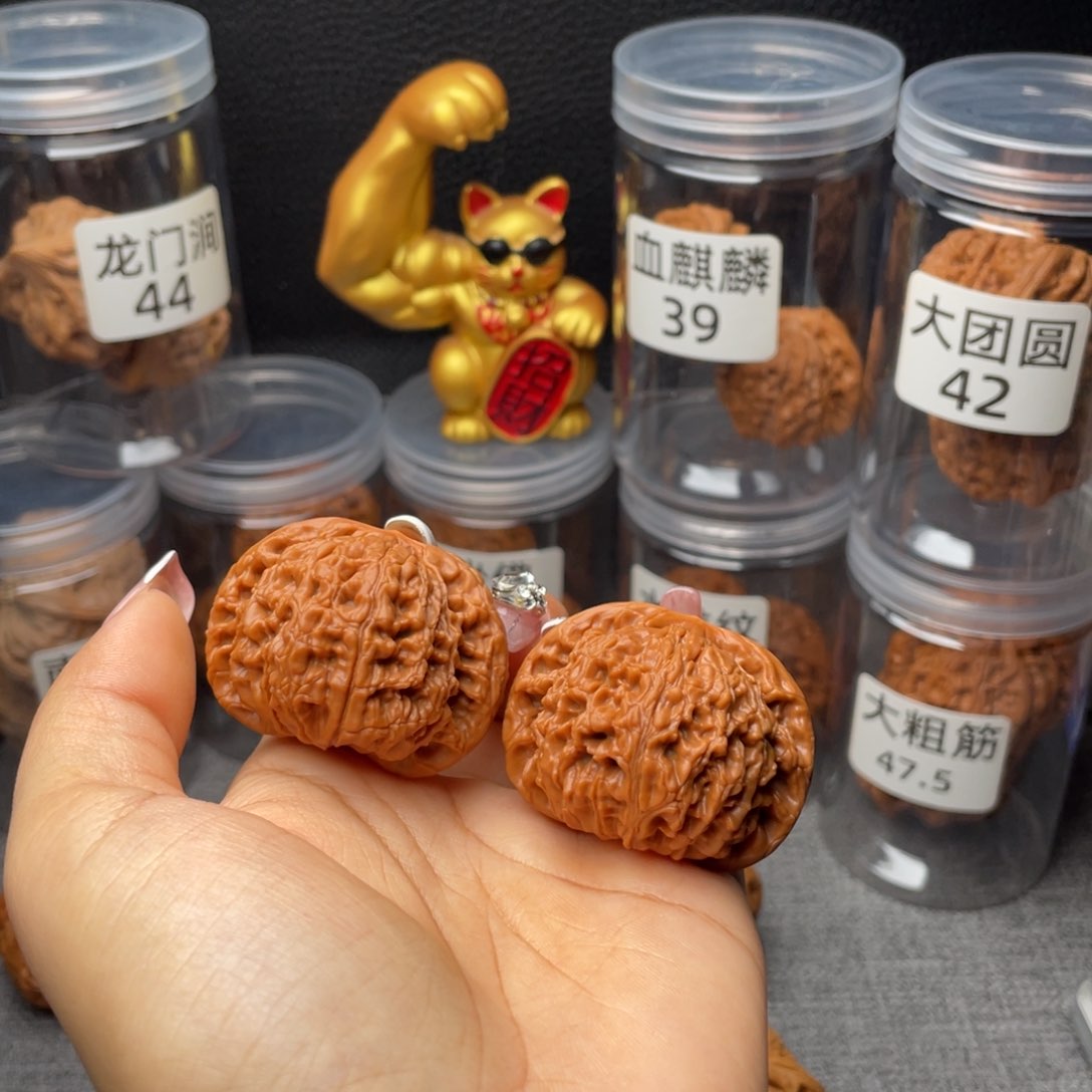 文玩核桃把件水龙纹