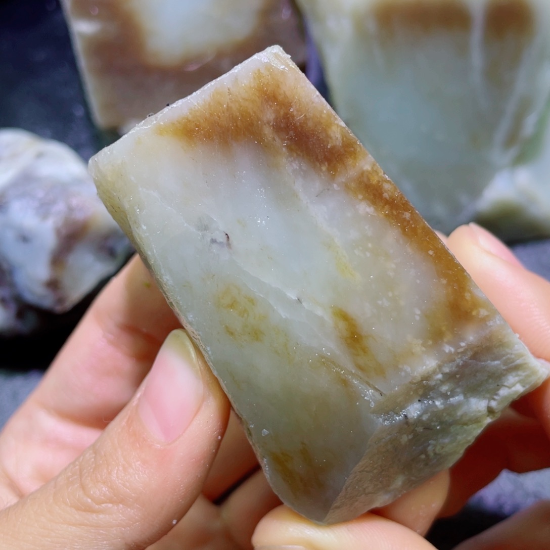 和田玉未镶嵌珠宝半成品