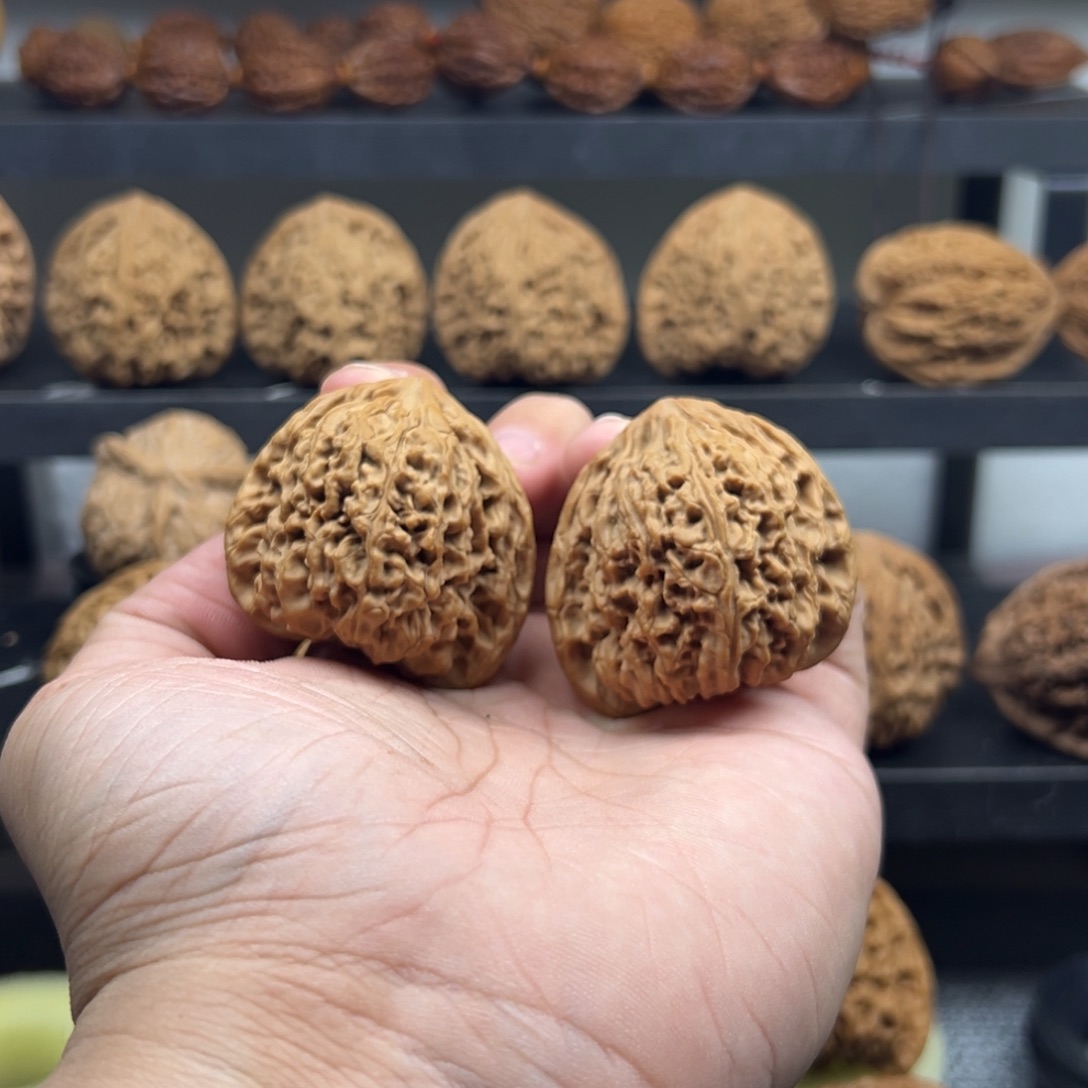 文玩核桃吊坠南疆石天残脚