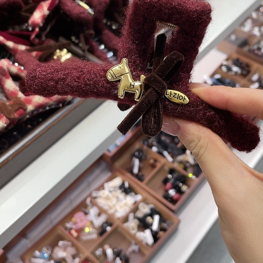 布艺非金属红色马13抓