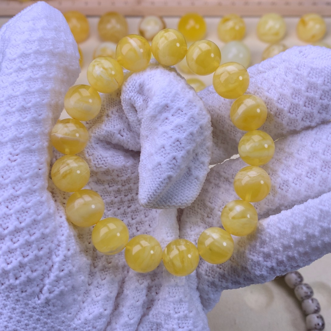 琥珀未镶嵌裸石11.4好难