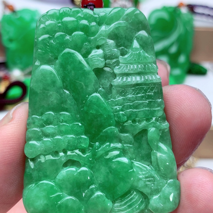 吊坠(不含链)未镶嵌翡翠