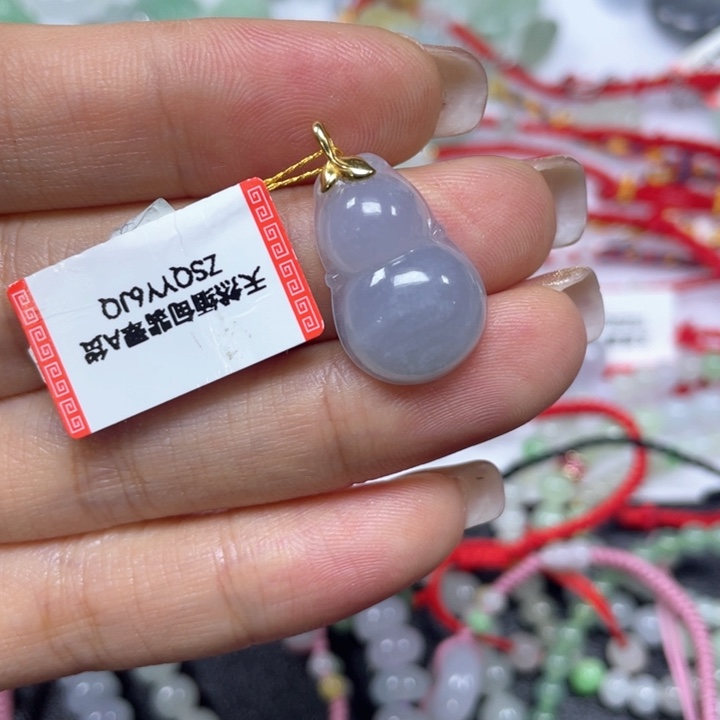 翡翠挂件18K金镶嵌静*589999999999