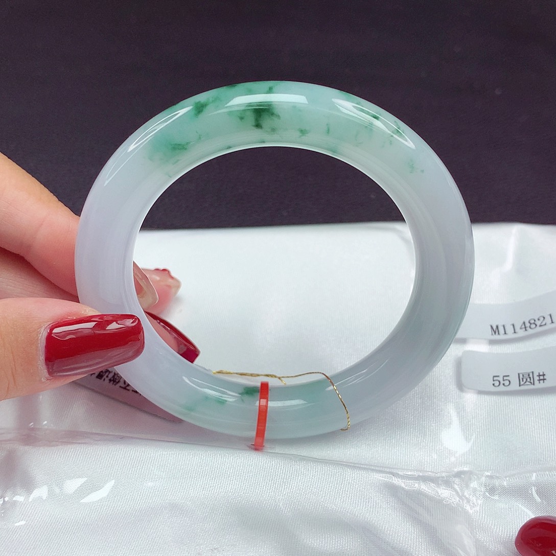 翡翠手镯未镶嵌55圈胖圆821