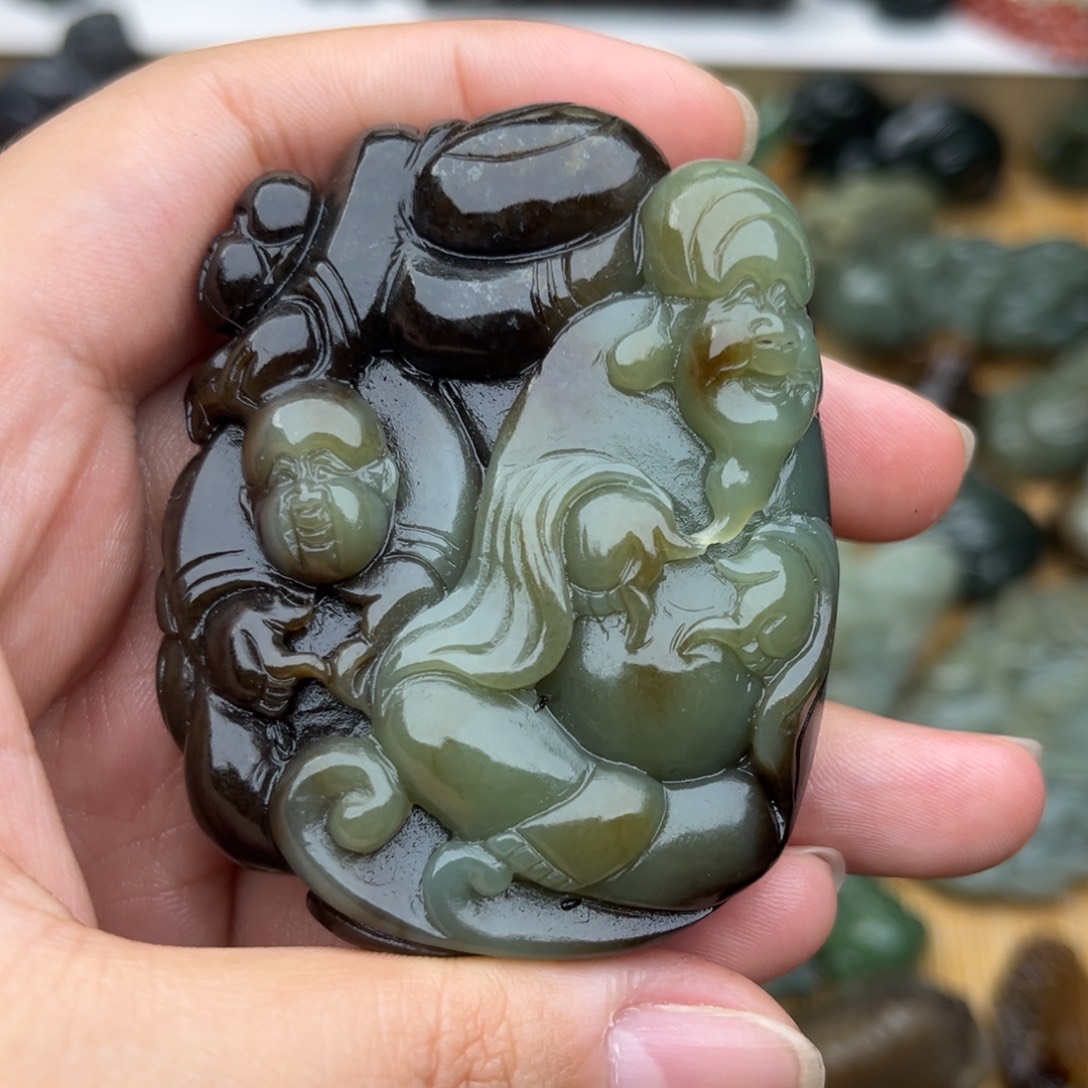 颈饰未镶嵌和田玉