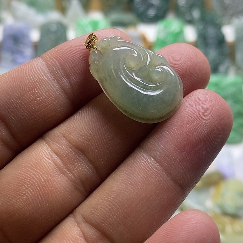 【闪购商品】翡翠未镶嵌颈饰如意