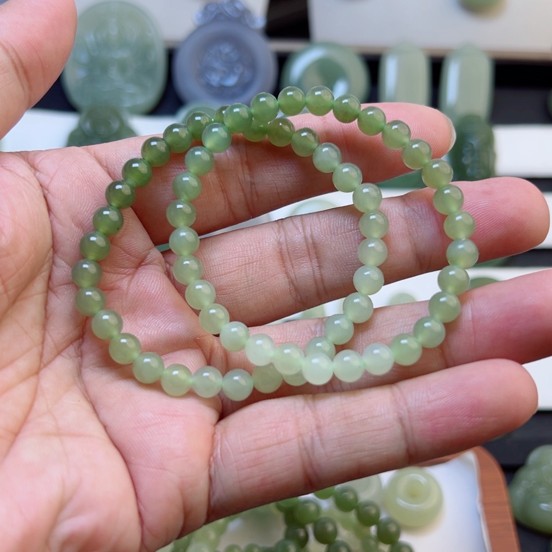 吊坠(赠链)未镶嵌和田玉666