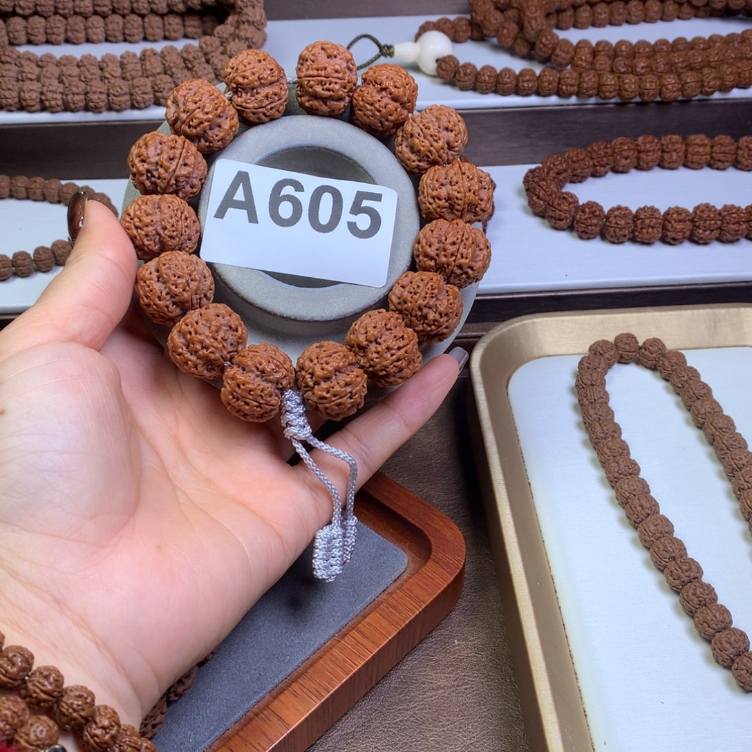 吊坠金刚菩提21尺寸安娜蜂窝梅花