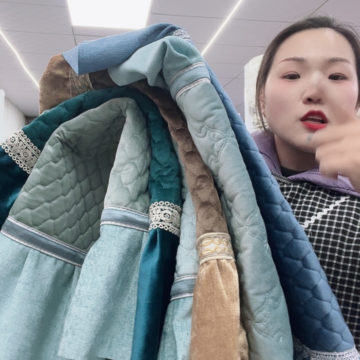 毛绒啦咯啦咯啦咯啦咯啦