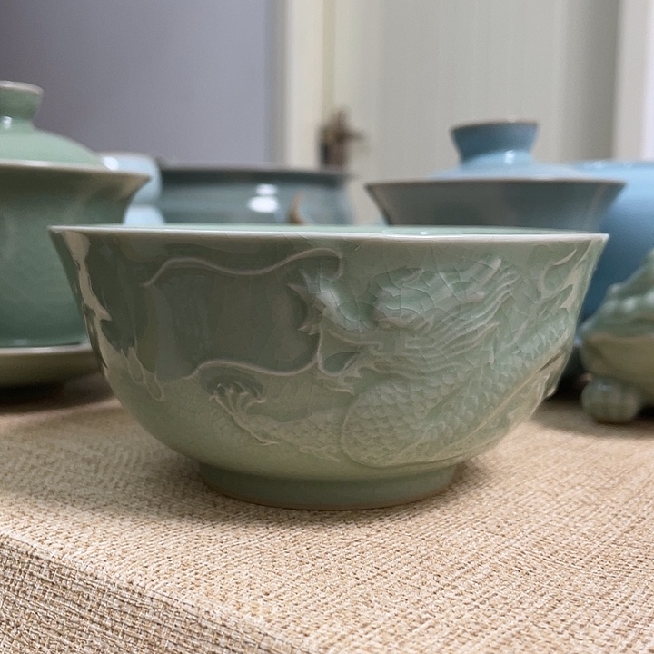 碗豆绿龙凤碗蝉翼纹