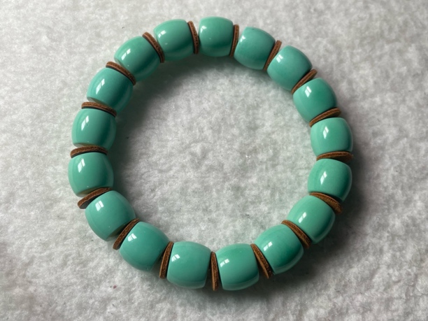 湖北十堰产地直销饰品配饰绿色直切10