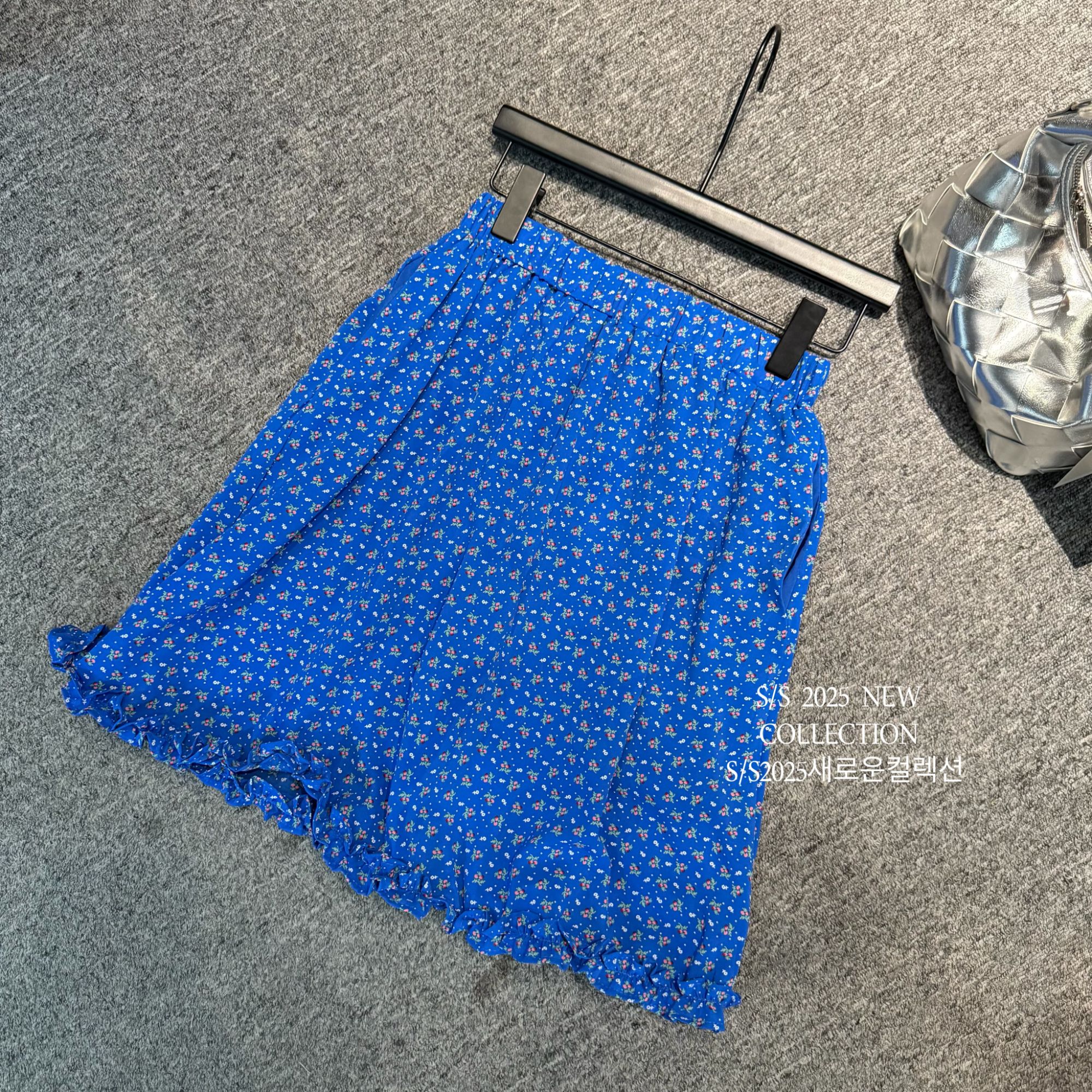 C775 东大门蓝色碎花INS风可爱风夏款女士中腰半裙INS风