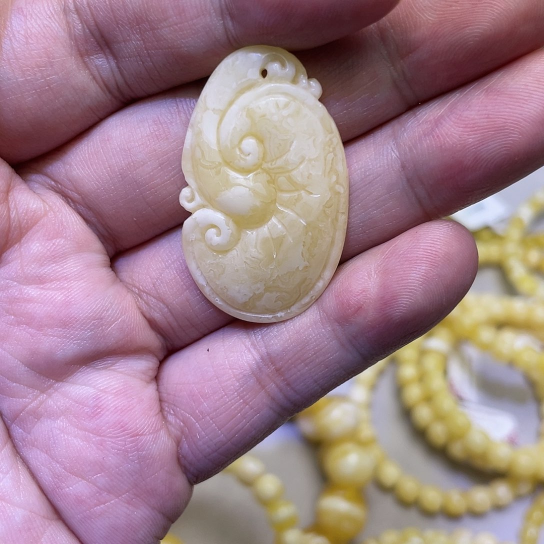 蜜蜡吊坠(赠链)未镶嵌如意白妖