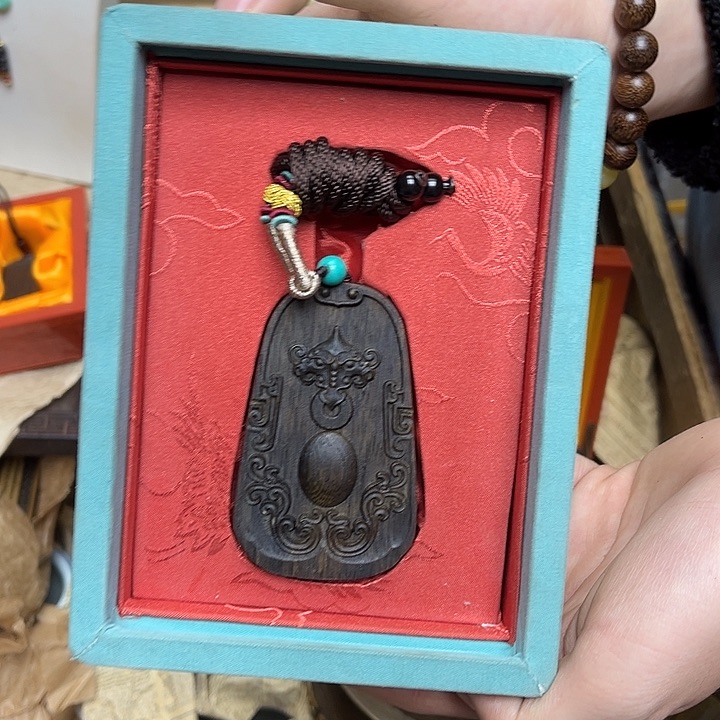 大叶紫檀（黑酸枝木类）