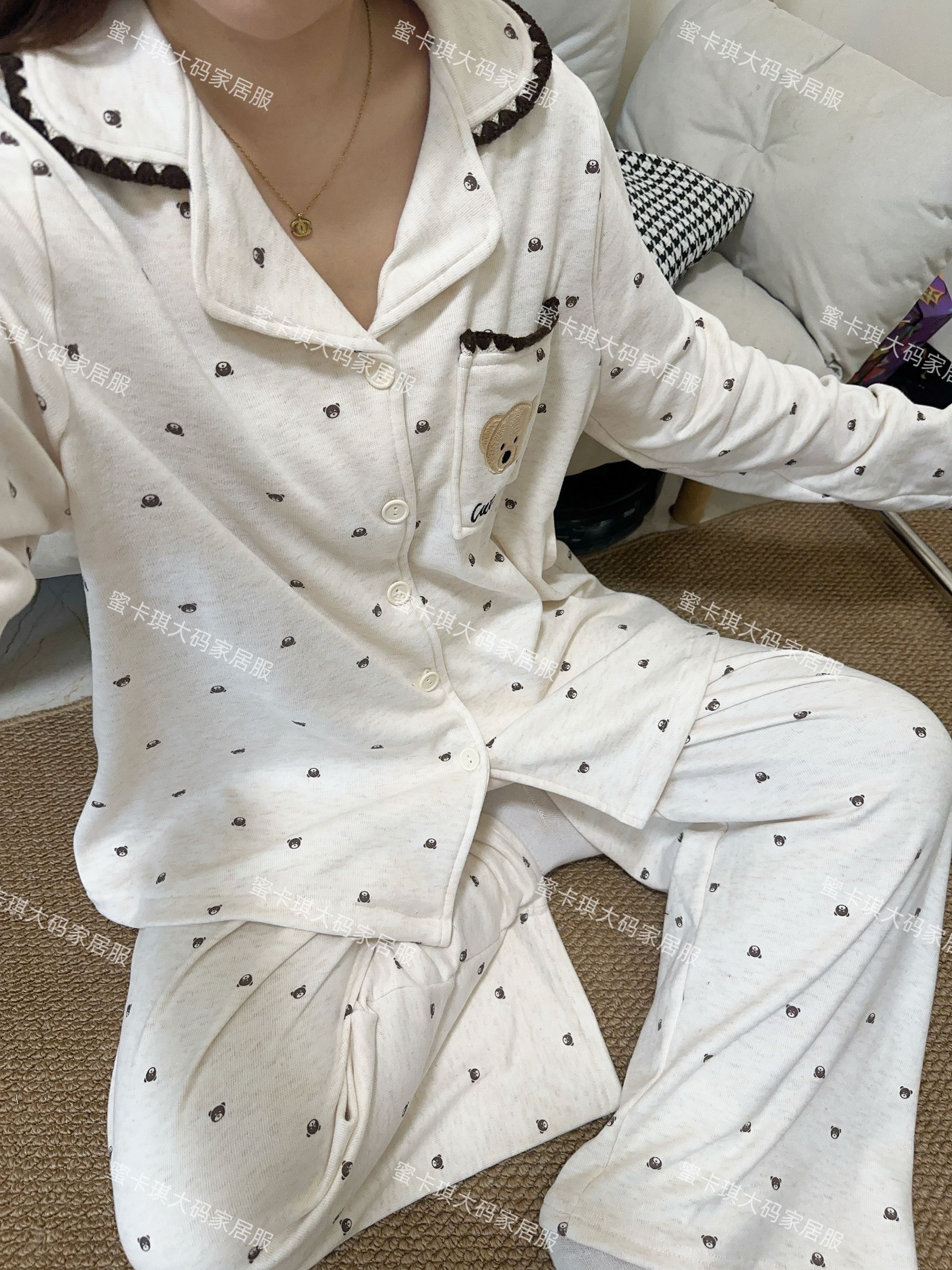 冬季大码保暖睡衣胖mm宽松显瘦卡通翻领厚款德绒可外穿家居服套装