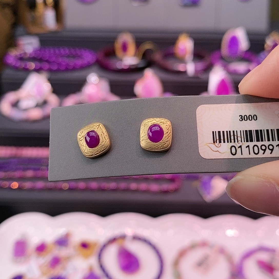 苏纪石（舒俱来）18K金镶嵌耳钉