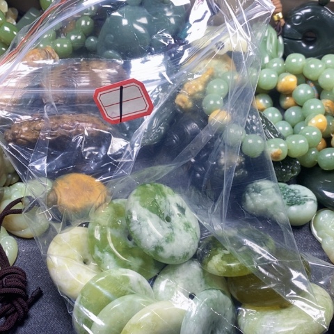 未镶嵌蛇纹石玉手链