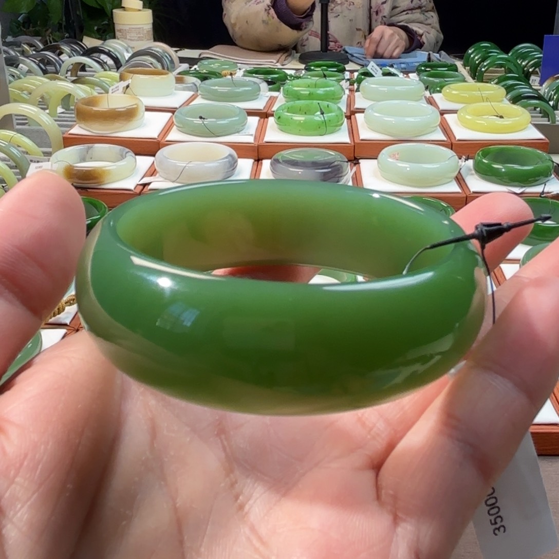 和田玉（碧玉）手镯未镶嵌