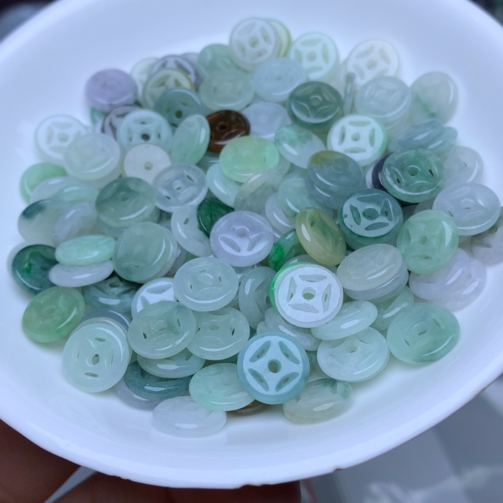 翡翠散珠卡10冰三彩金钱扣20个
