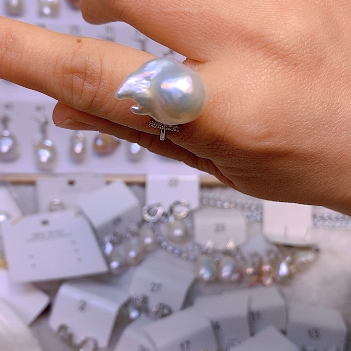 淡水珍珠颈饰合金