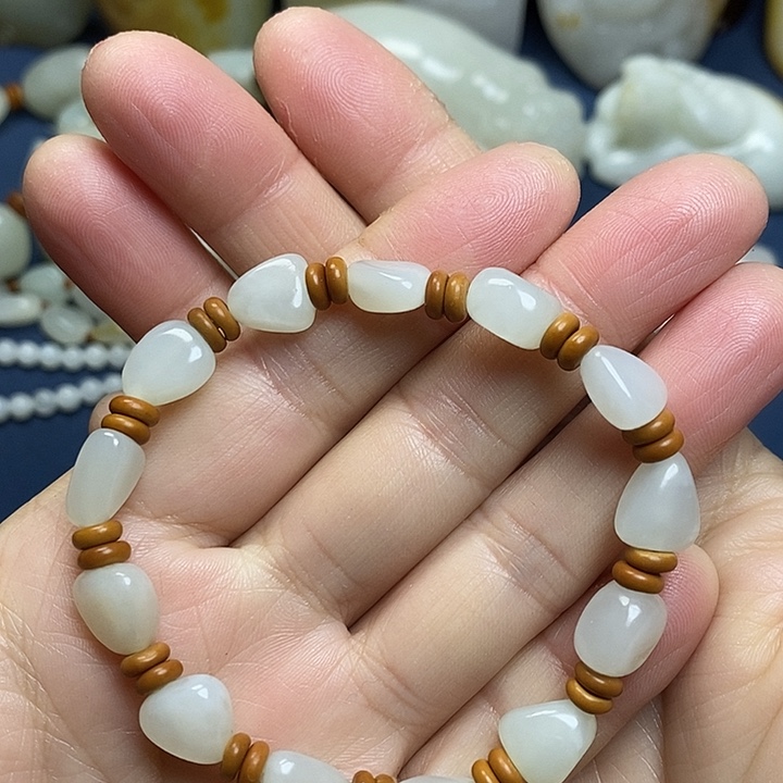 和田玉未镶嵌手链