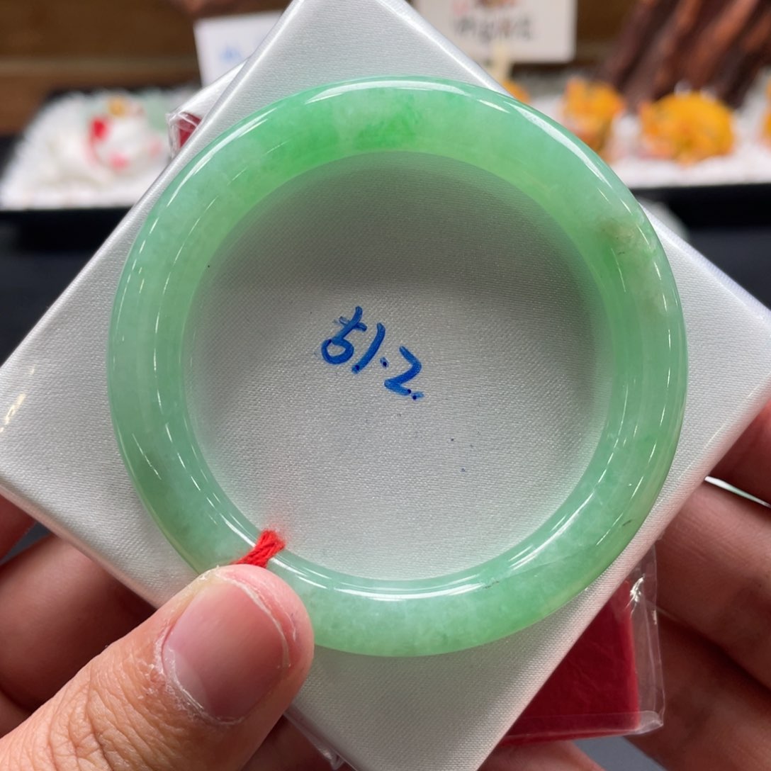 翡翠手镯未镶嵌13号