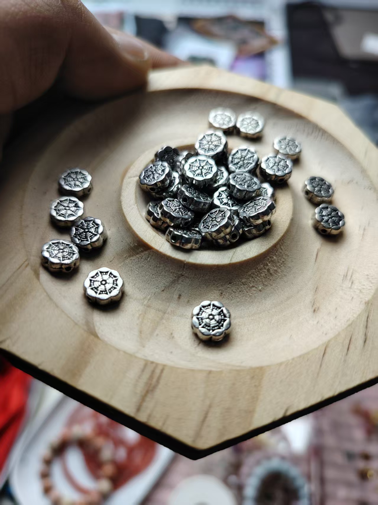 合金镂空花形DIY隔片饰品