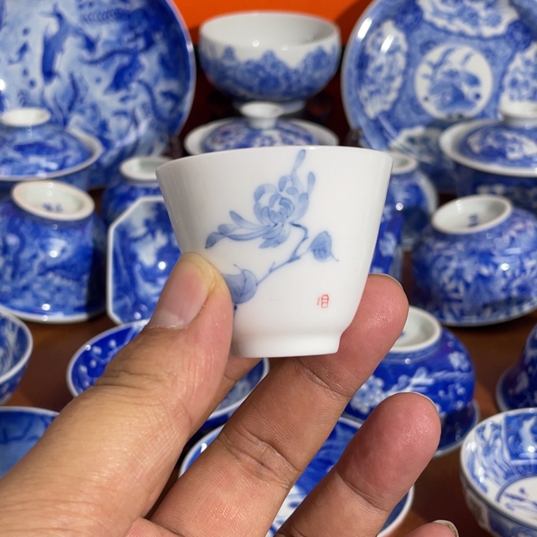 景德镇手绘  菊花小客杯