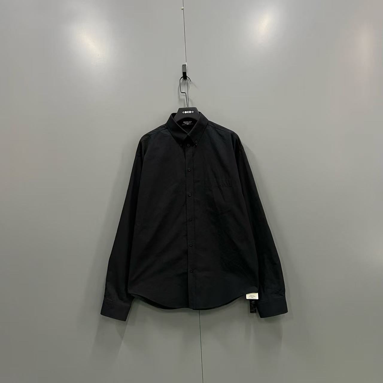 99新 Balenciaga/巴黎世家  黑色背后刺绣logo衬衫 /8800/C206480