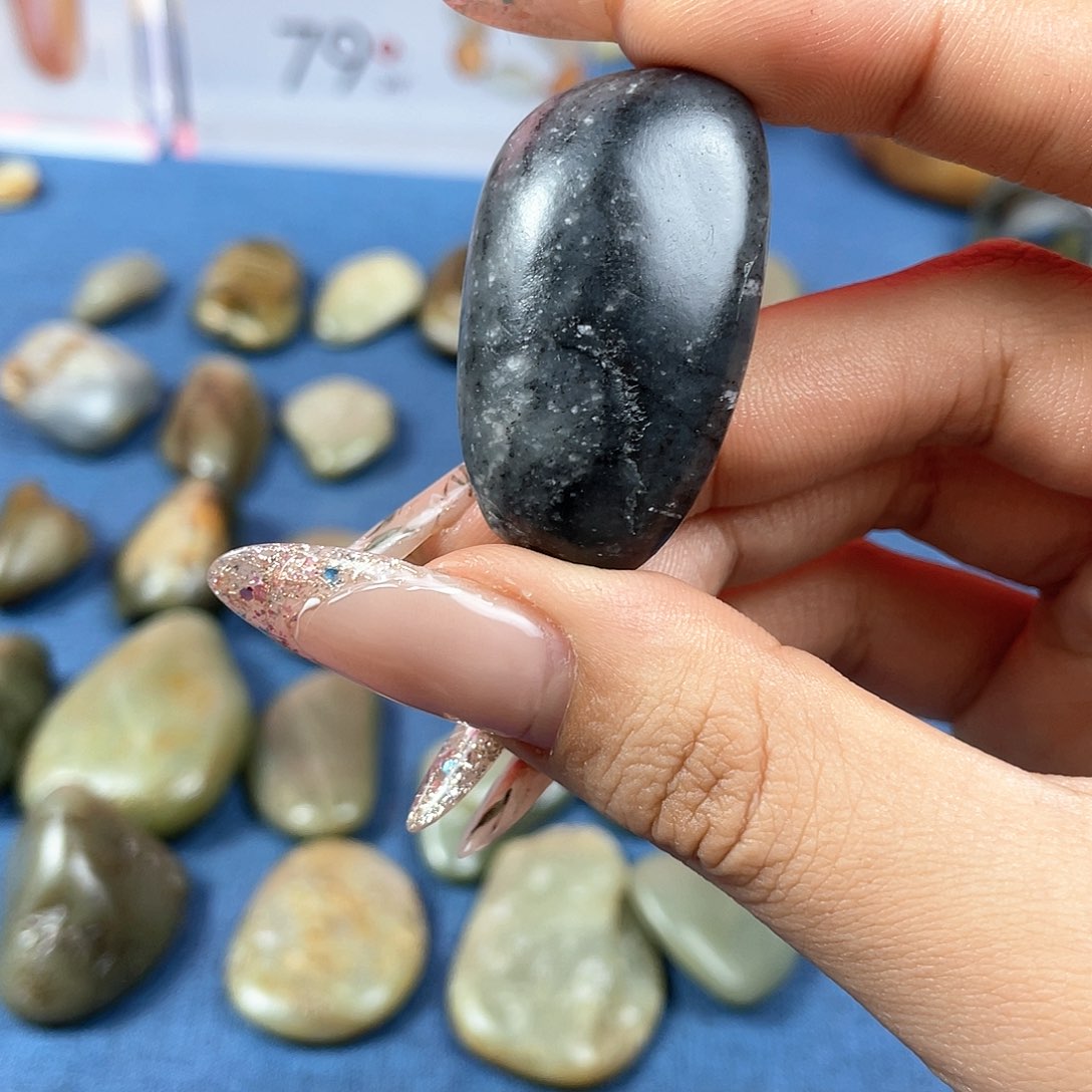 和田玉（糖玉）珠宝奇石未镶嵌千*夜