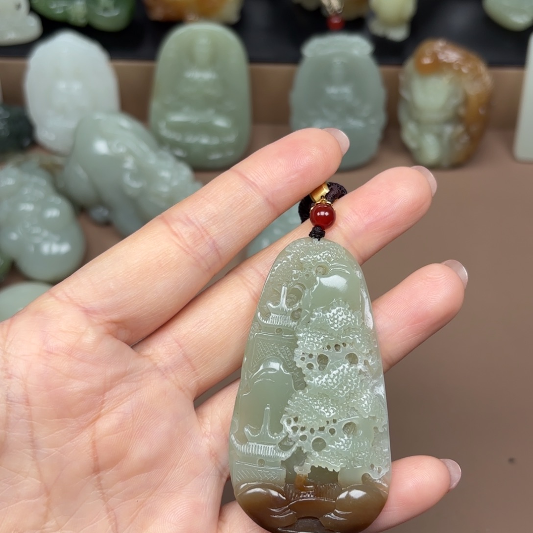 和田玉颈饰未镶嵌