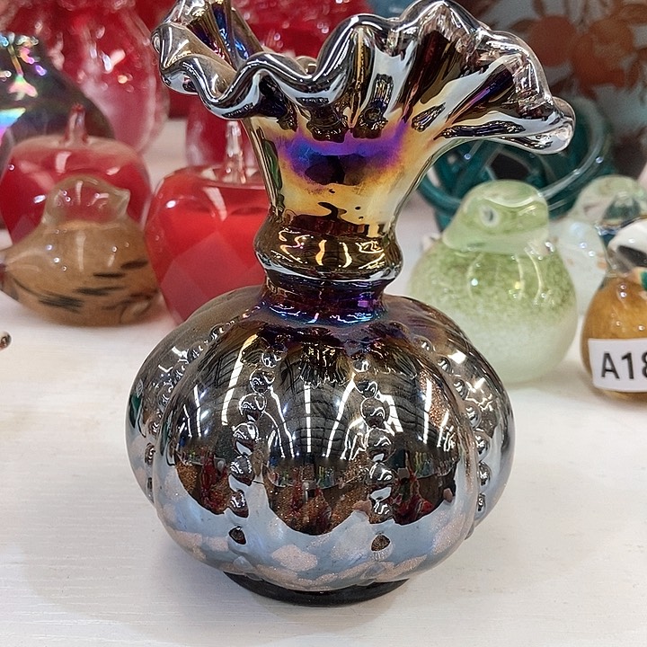 琉璃花瓶高13厘米口径2