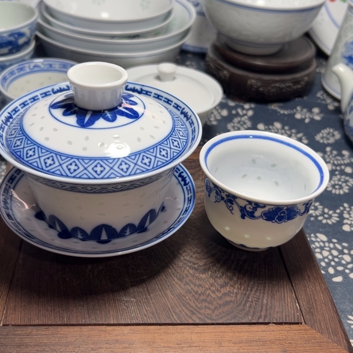 陶青花玲珑三才盖碗一个小茶杯