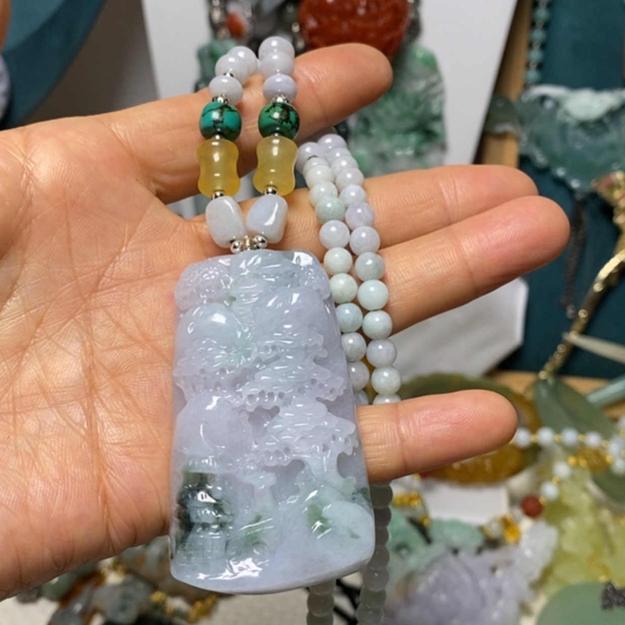 【闪购商品】翡翠吊坠(赠链)未镶嵌