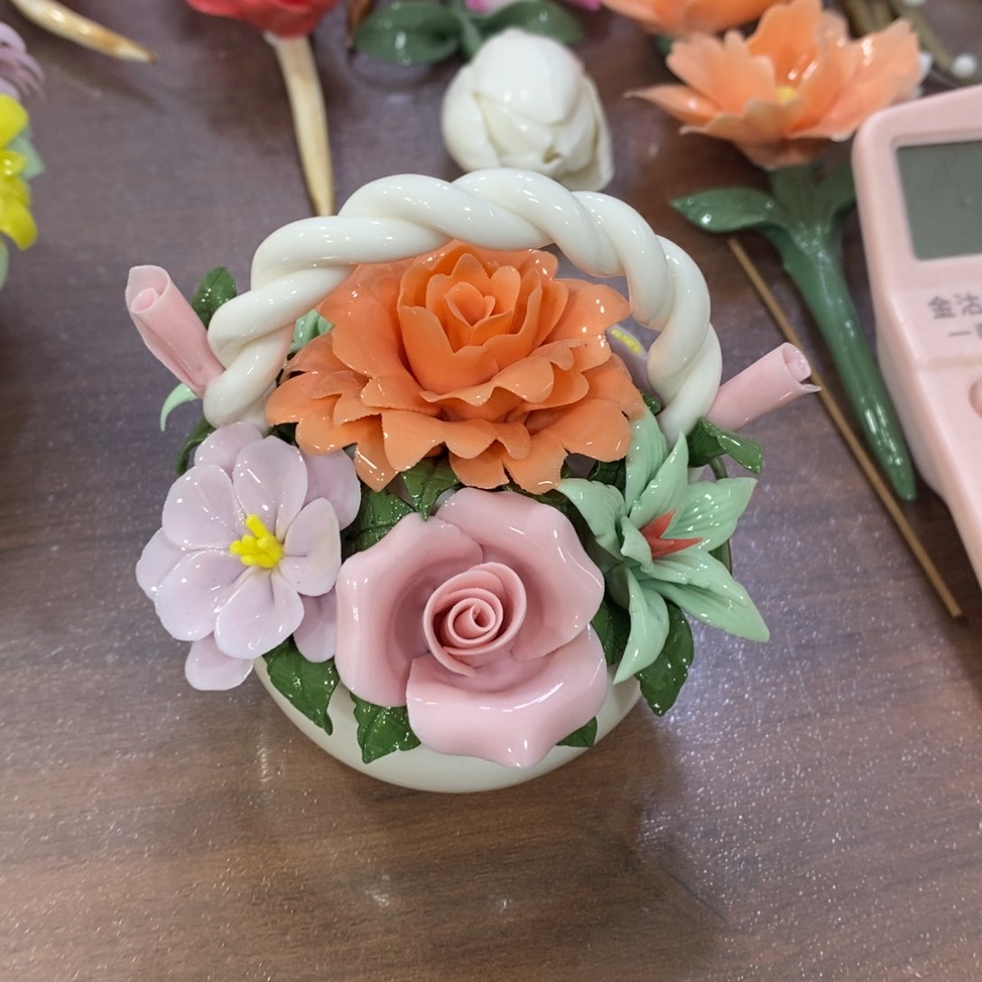 摆件陶瓷手工花摆件