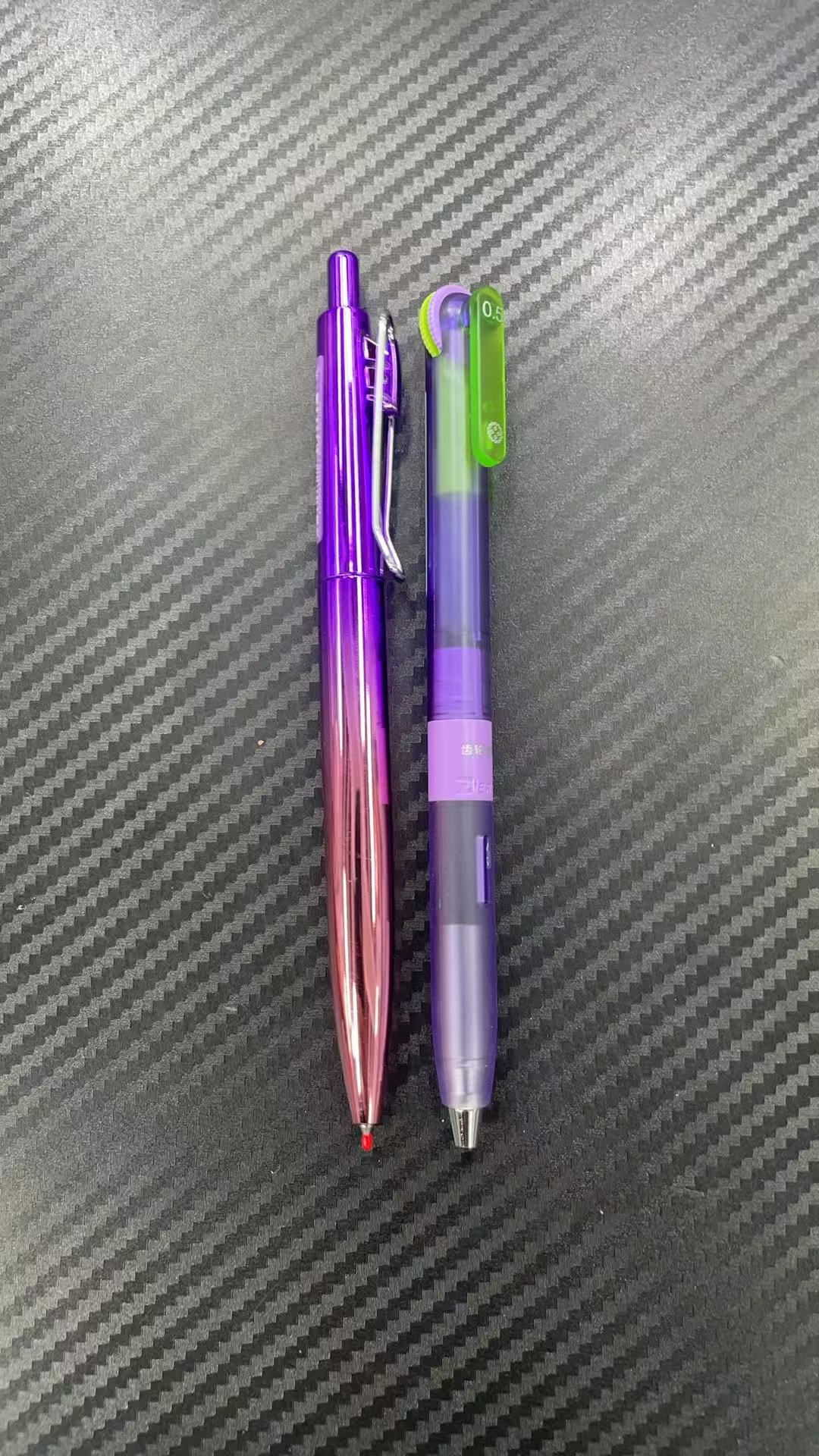 发德尔施极光之夜紫杆➕齿轮时代紫杆，到手2支黑墨。