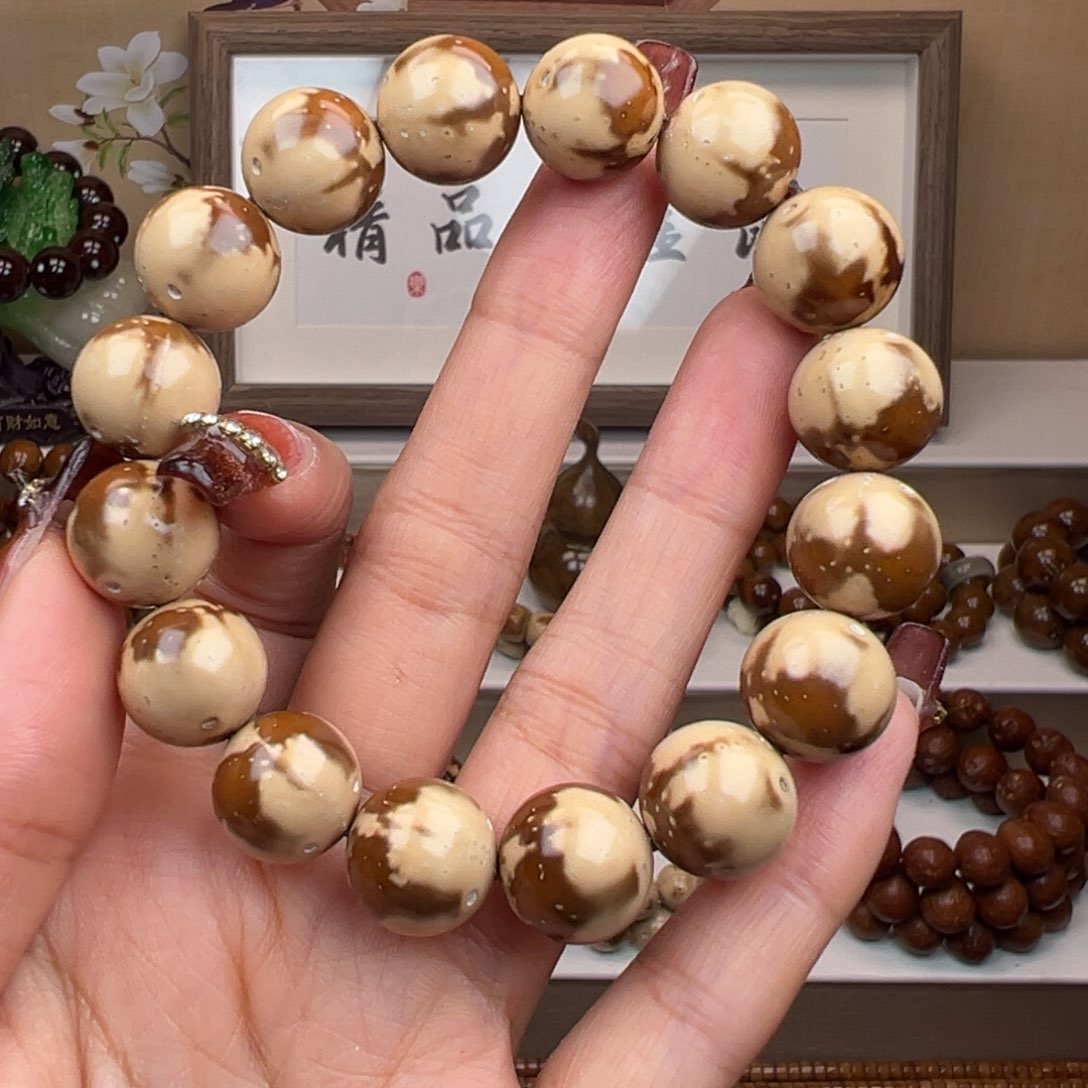 紫金鼠手串?****?卡14半实心熊猫