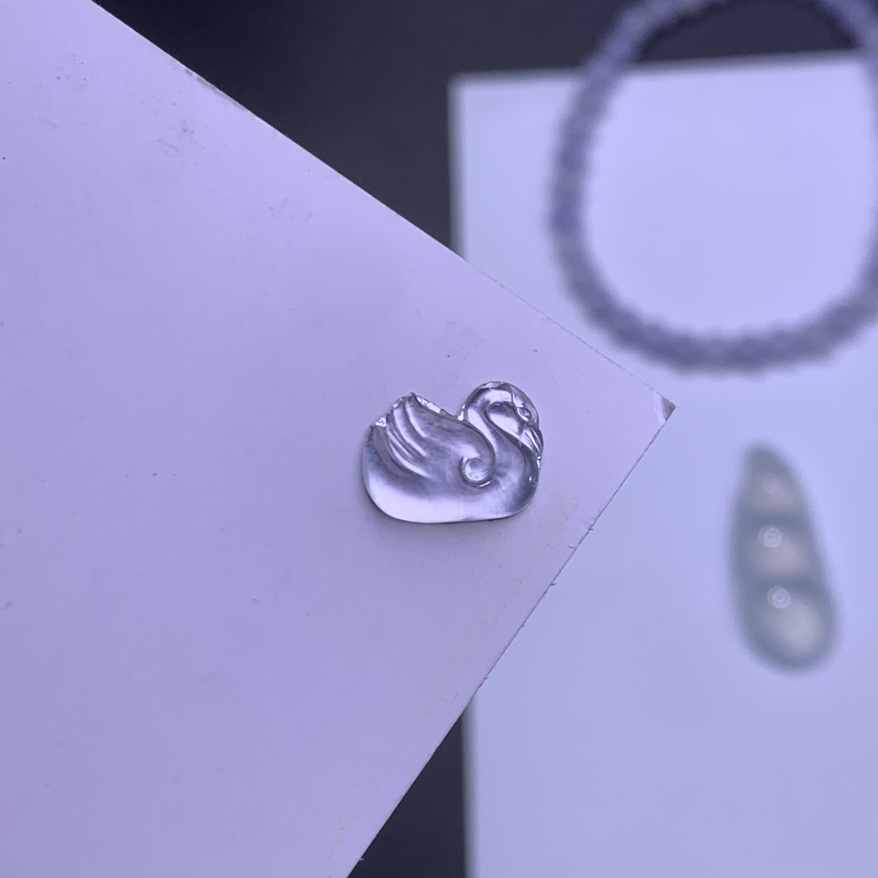 天然A货翡翠玻璃种白冰天鹅