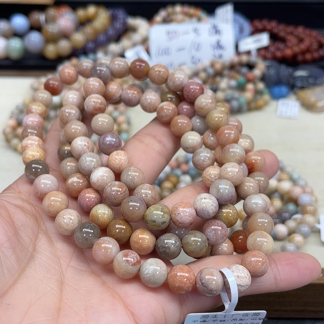 未镶嵌手串硅化珊瑚（珊瑚玉）大*蟹667