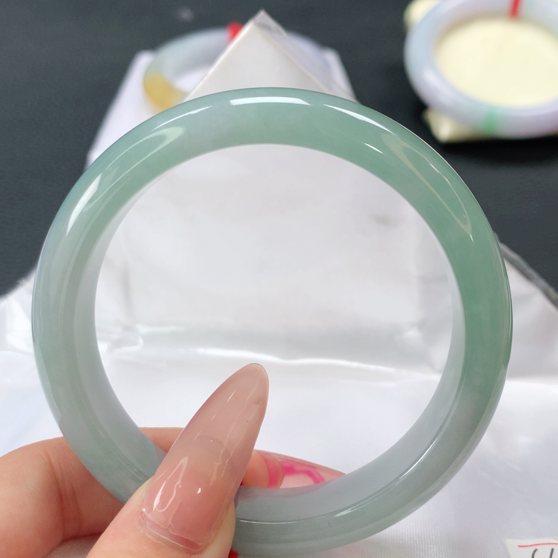 翡翠手镯未镶嵌翡翠手镯56