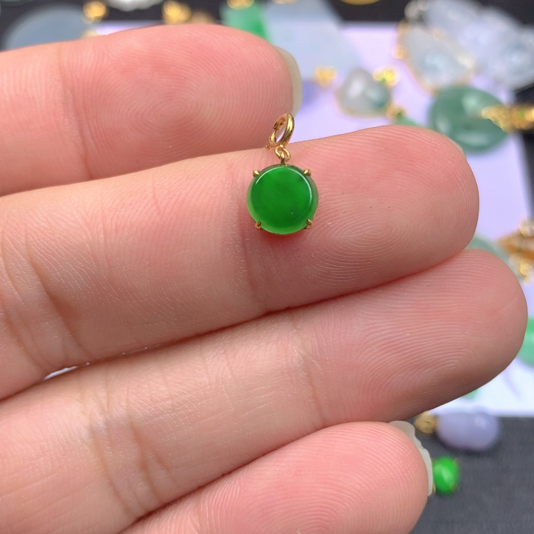 【闪购商品】颈饰18K金镶嵌翡翠翡翠