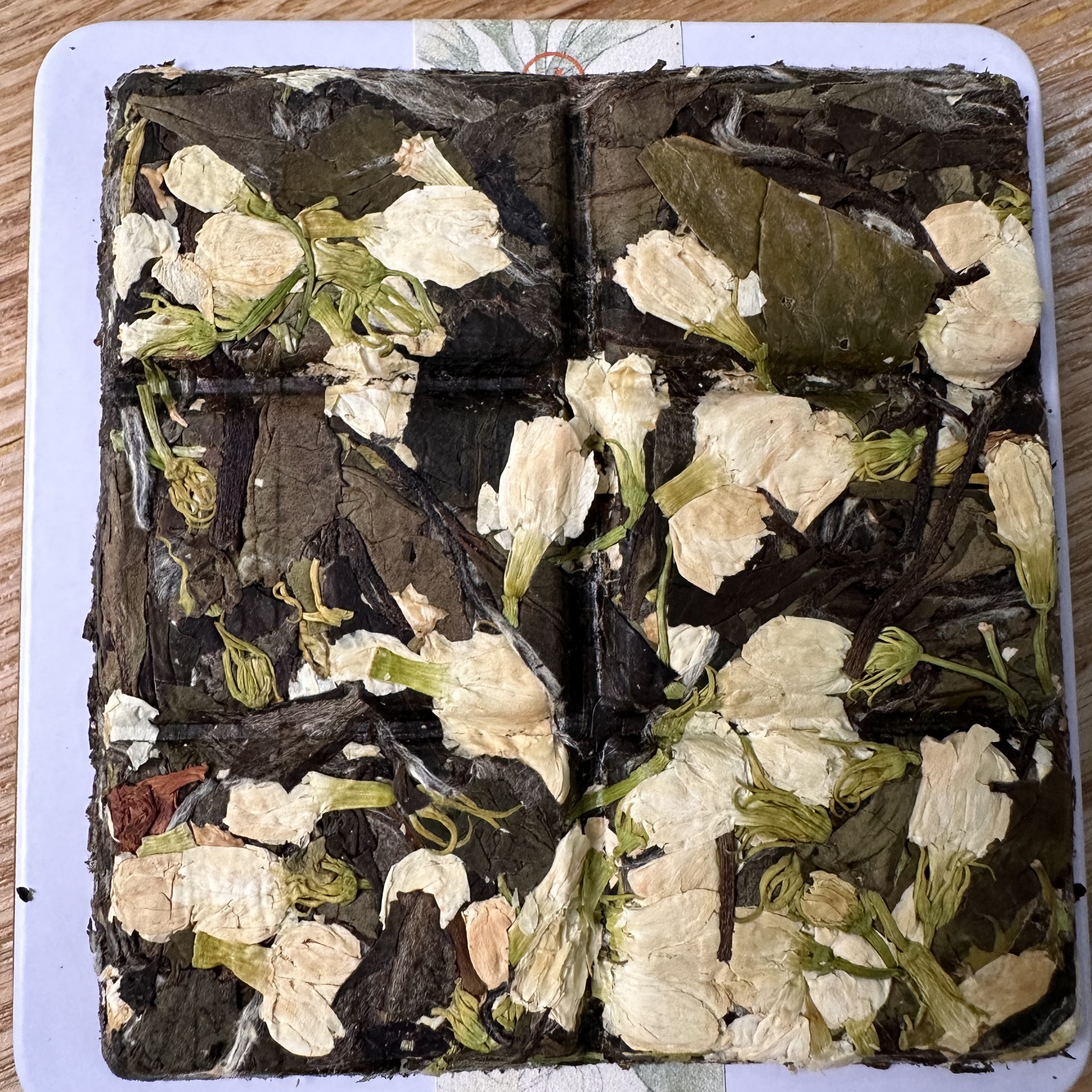 2023福鼎白茶茉莉白牡丹铁盒装磻溪紧压茶调味茶花香水甜25/盒