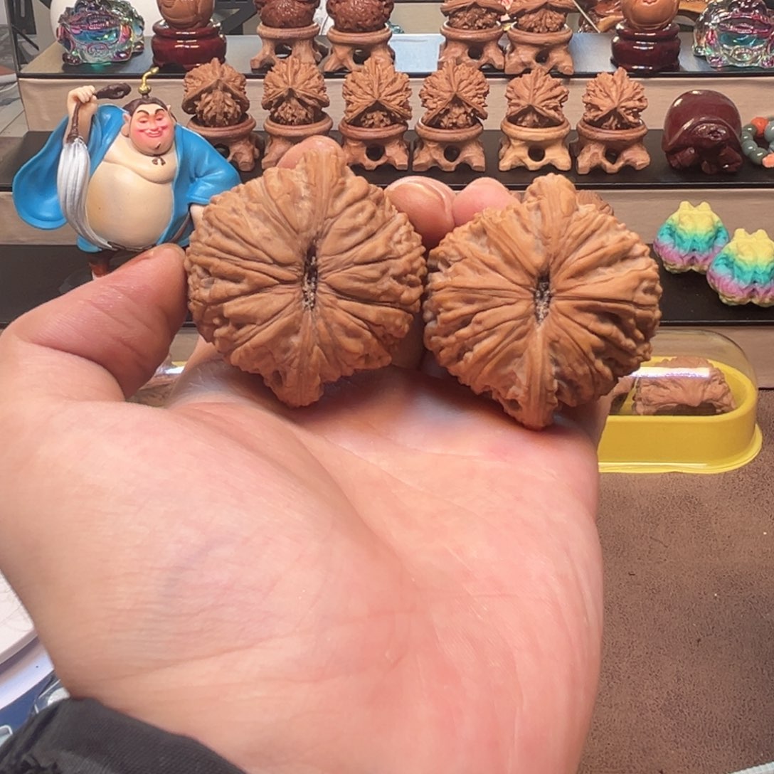 把件桃核45泥鳅背